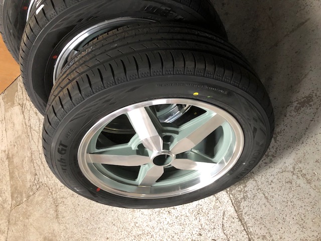 Yokohama tyres -1- 130320.jpg