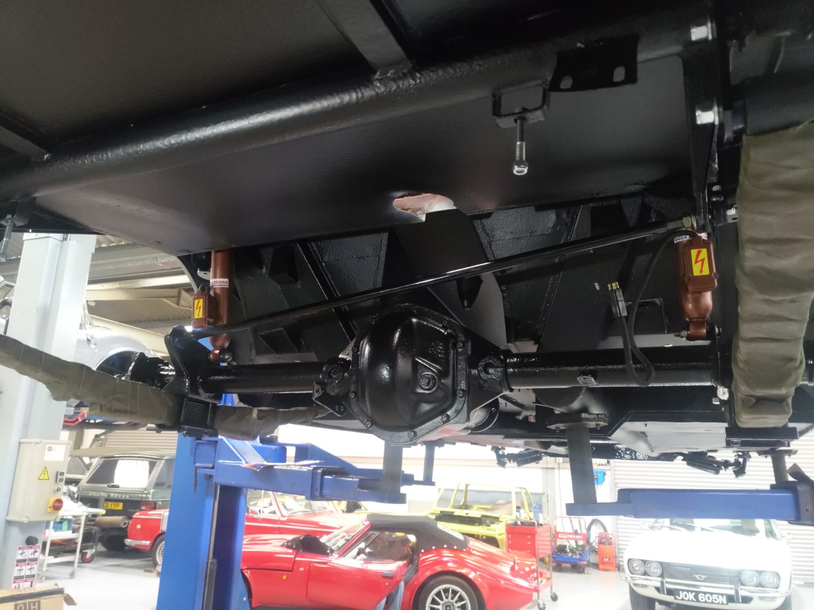 Rear suspension install 280421a.jpg